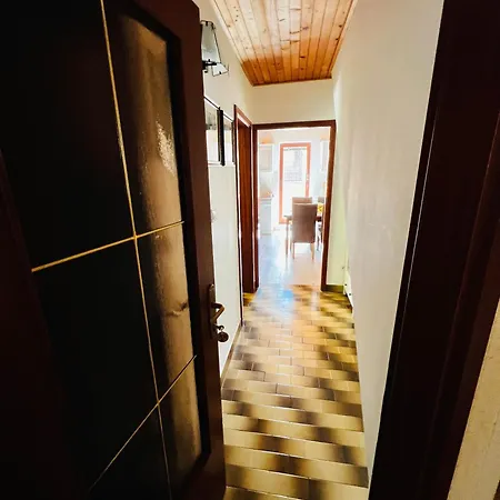 Apartma Lip Апартаменты *