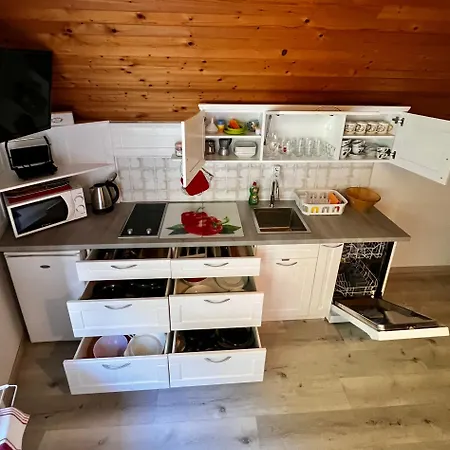 Apartma Lip Apartment *