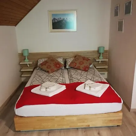 アパート Apartma Lip